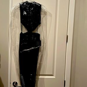 Women New Mac Duggal Dress. Size 0, black